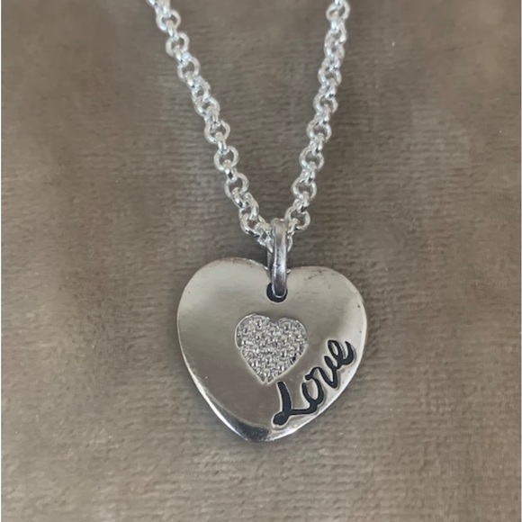 NEW! .925 sterling silver heart pendant with a diamond center LOVE neckl… - Picture 1 of 8